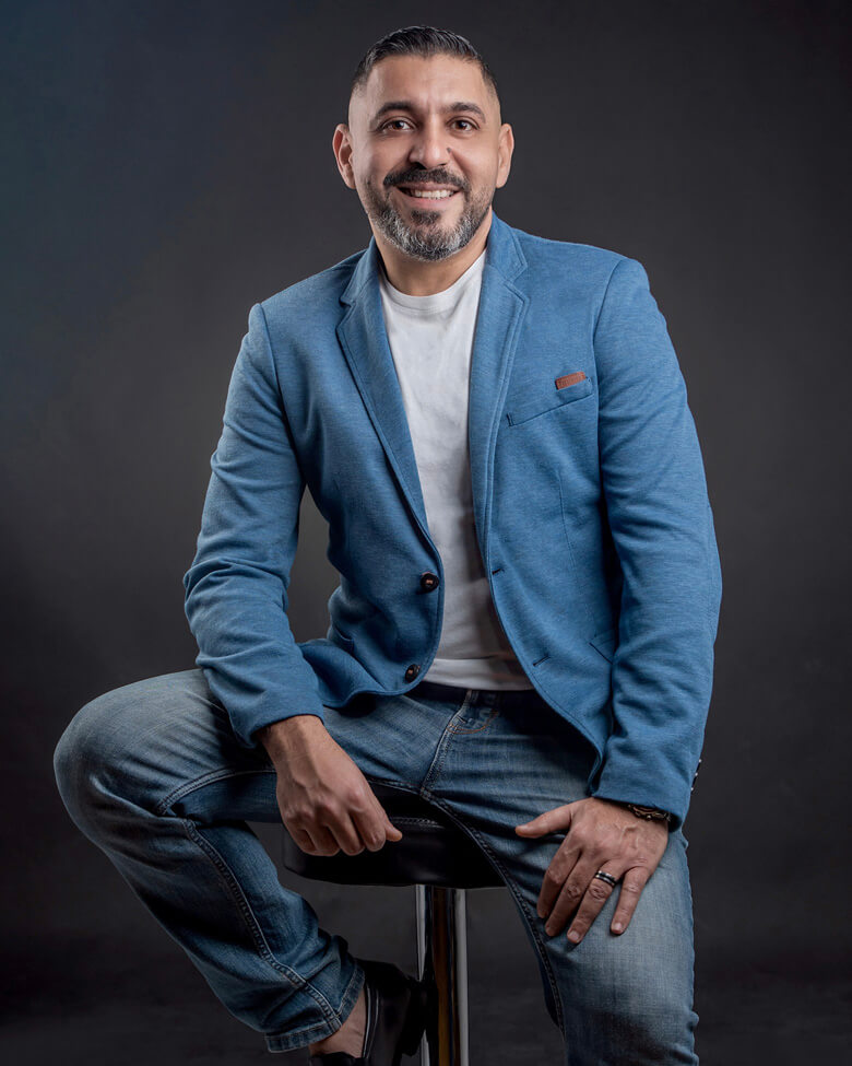 Dr. Wessam Bayaa at SAMDENT